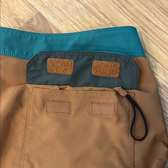 Patagonia Men's Teal and Brown Board Shorts - Picture 9 of 9